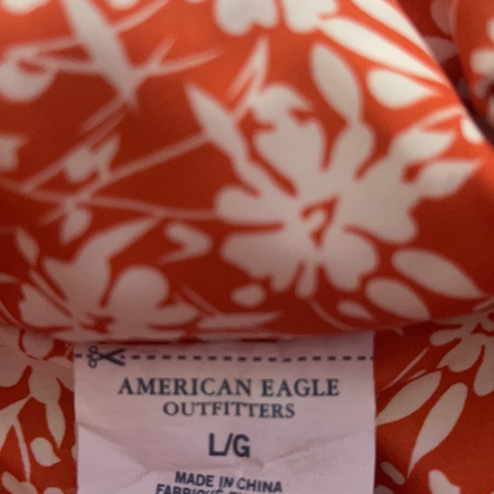 American Eagle Puffer Vest - Picture 3 of 6